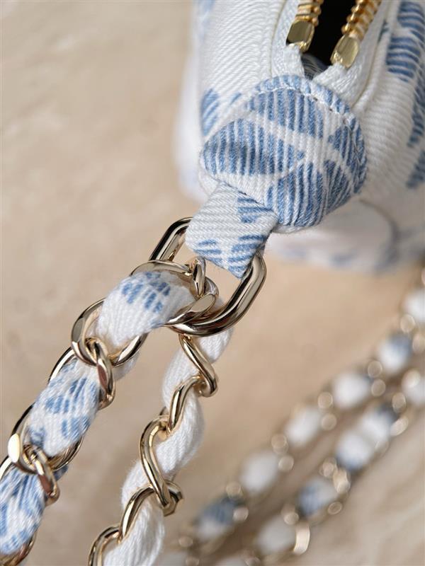 2026127214756537 800